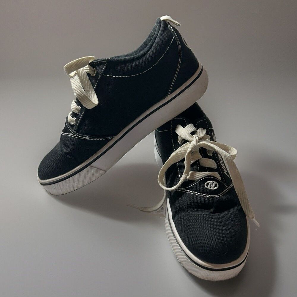 Heelys Wheeled Low Top Sneaker Black/White Lace-Up Unisex Kids US Youth 5